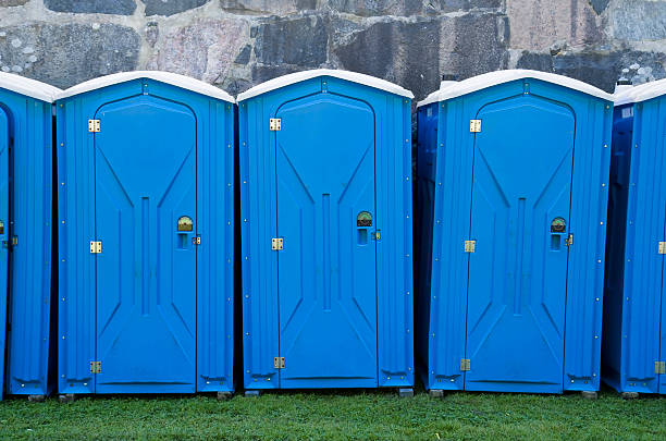 Best Standard Portable Toilet Rental in Clifton, IL